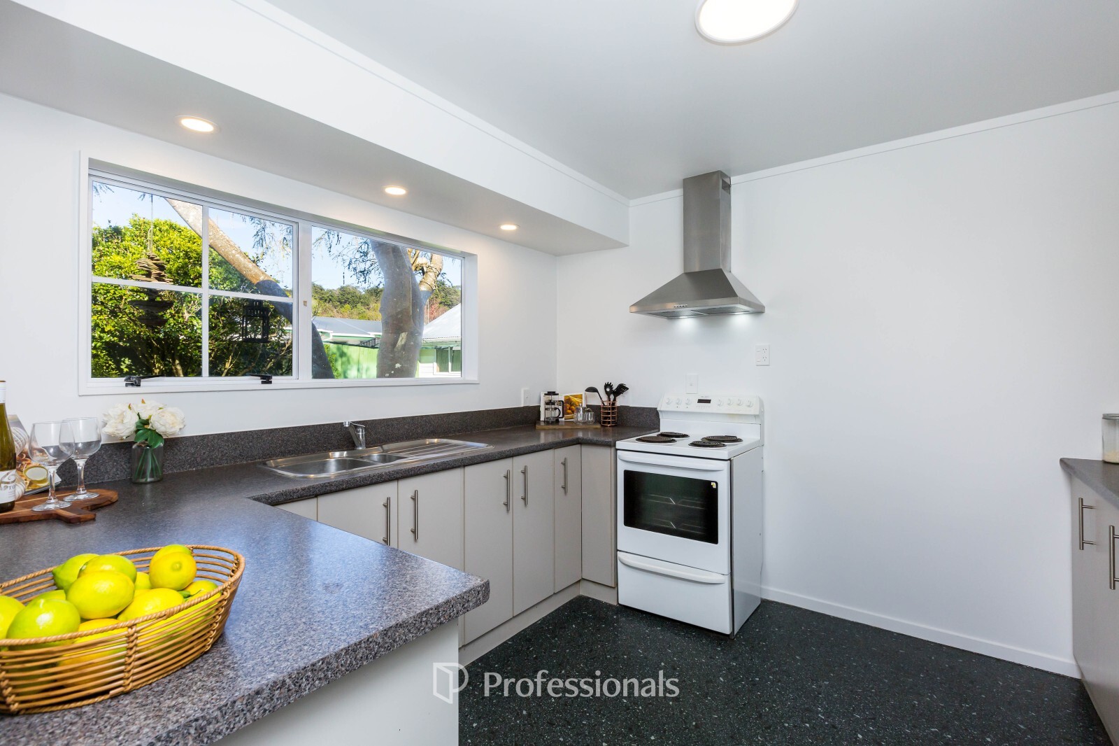 Photo 3 of 76 Gemstone Drive, Birchville, Upper Hutt