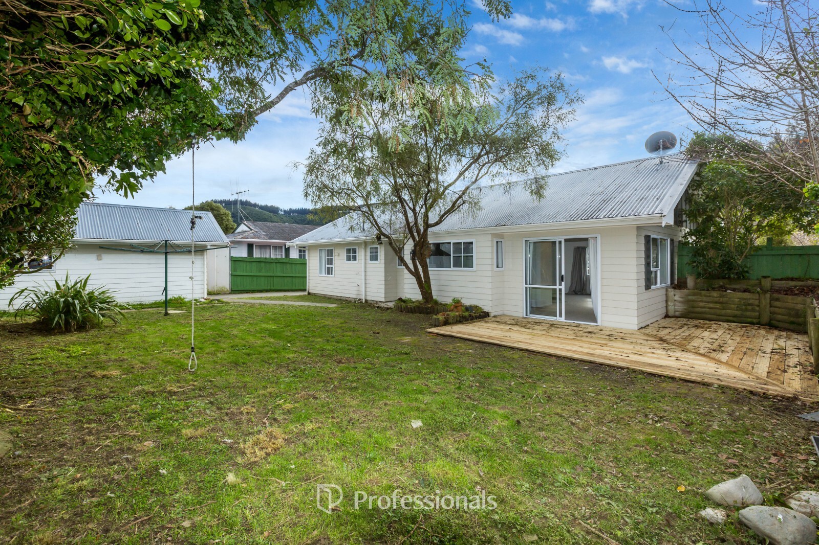 Photo 15 of 76 Gemstone Drive, Birchville, Upper Hutt