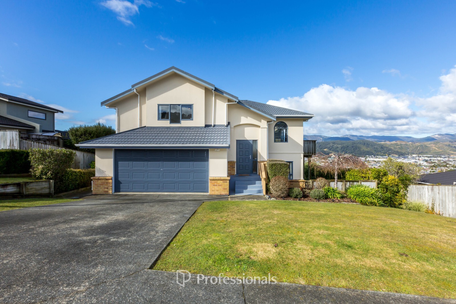 Photo 2 of 28 Kirton Drive, Riverstone Terraces, Upper Hutt