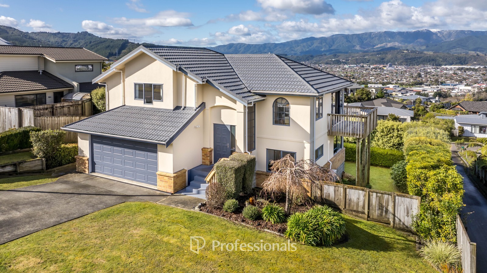 Photo 4 of 28 Kirton Drive, Riverstone Terraces, Upper Hutt