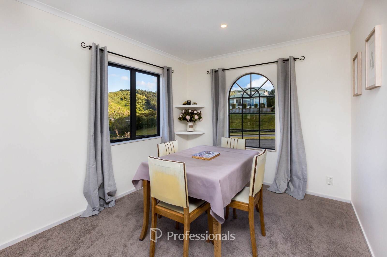 Photo 10 of 28 Kirton Drive, Riverstone Terraces, Upper Hutt