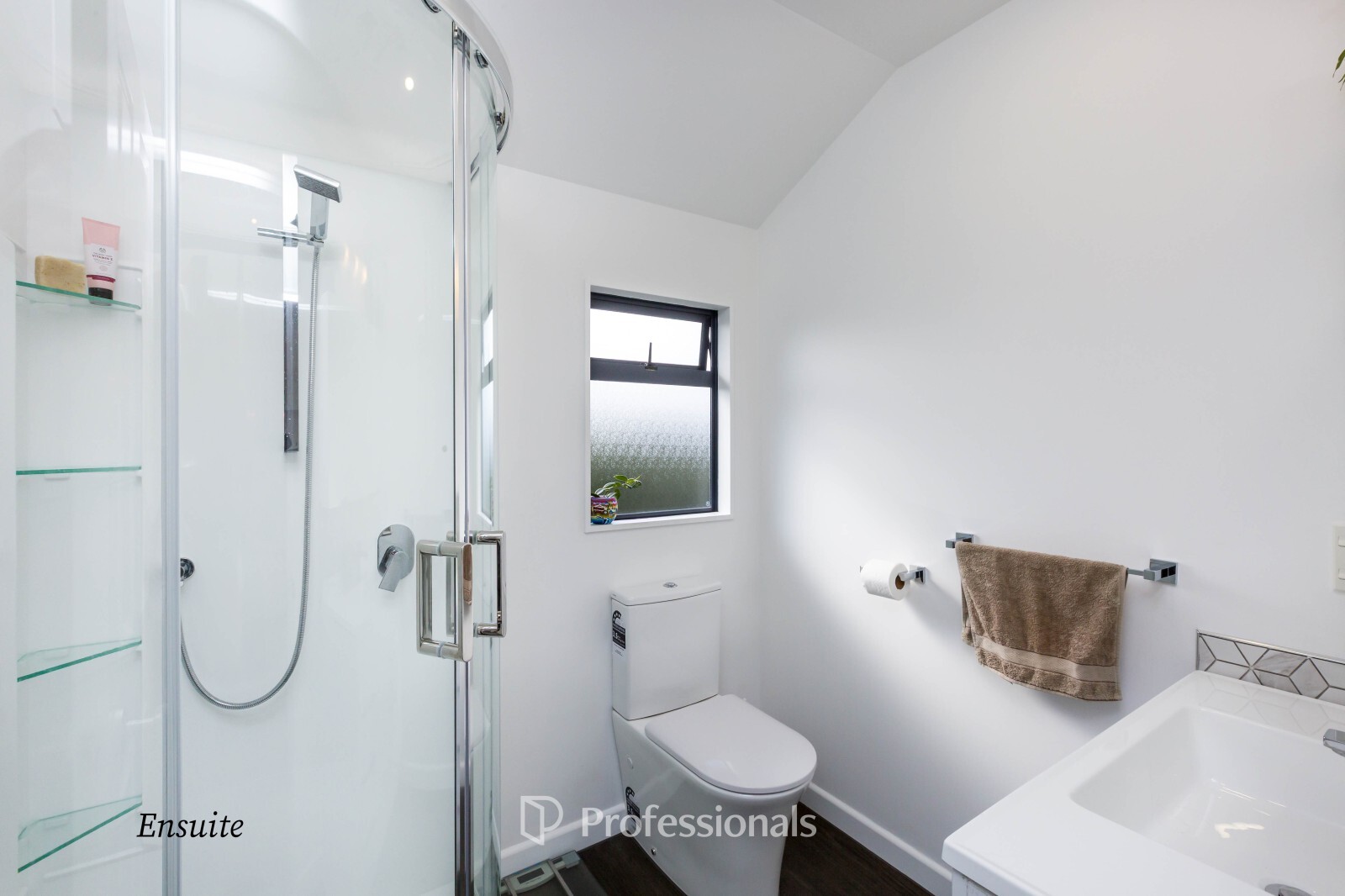 Photo 14 of 28 Kirton Drive, Riverstone Terraces, Upper Hutt